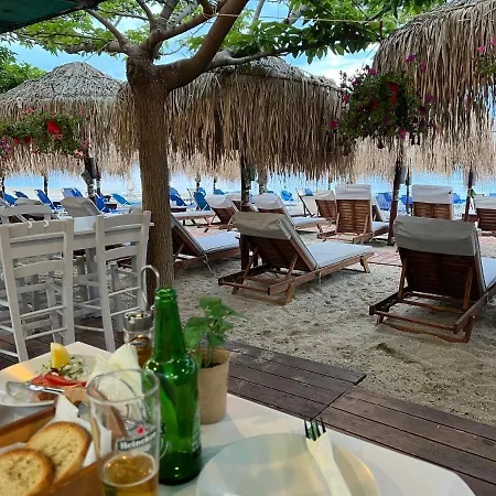 Apartment Lovely 2br 30m From The Beach